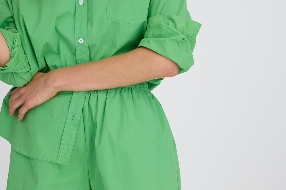Light verde cotton Chiara button-up shirt and matching shorts with relaxed fit