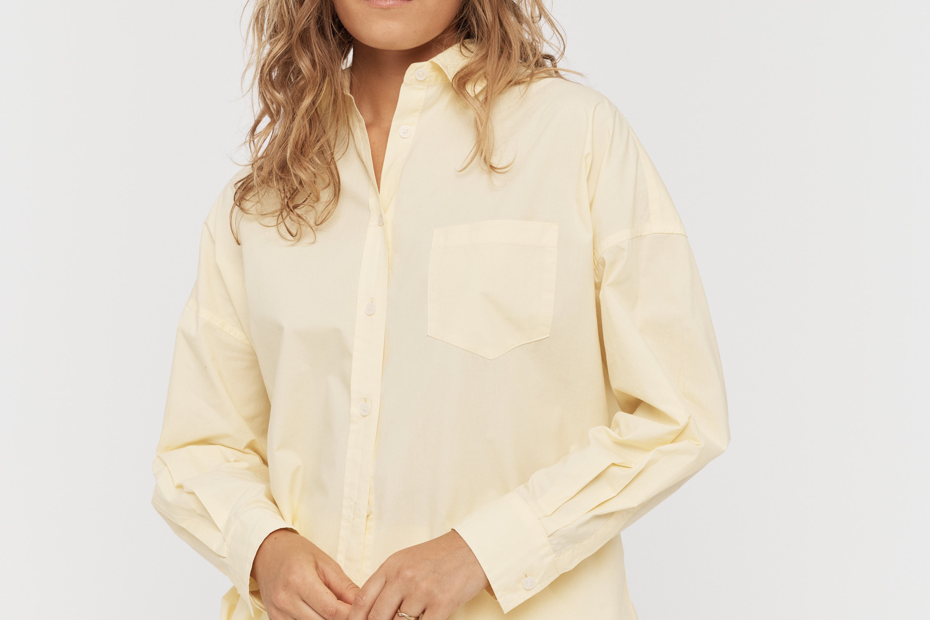 Chiara Shirt Classic - Soft Yellow - Apparel