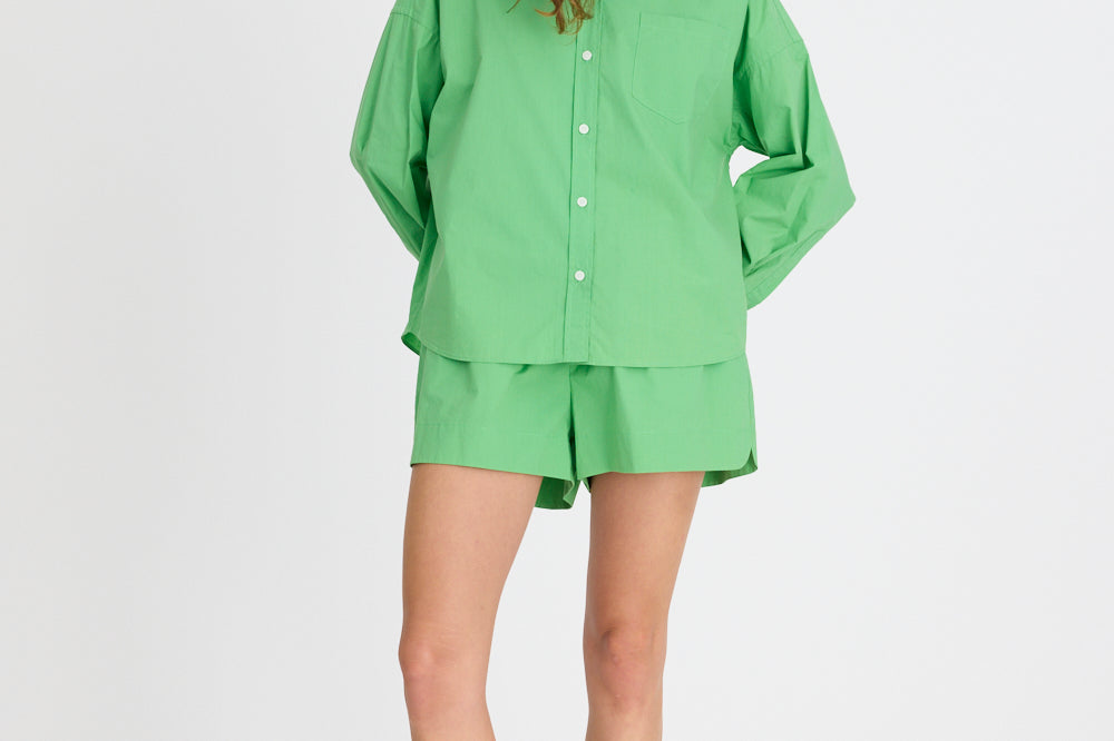 Light verde cotton Chiara button-up shirt and matching shorts with relaxed fit