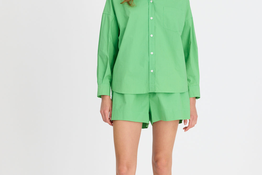 Light verde cotton Chiara button-up shirt and matching shorts with relaxed fit