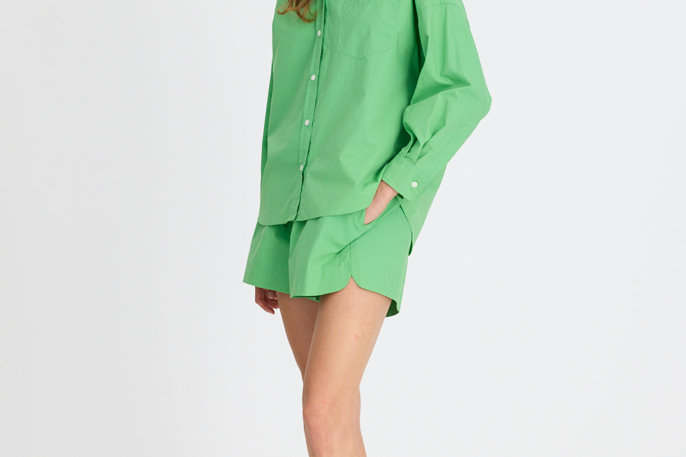 Light verde cotton Chiara button-up shirt and matching shorts with relaxed fit