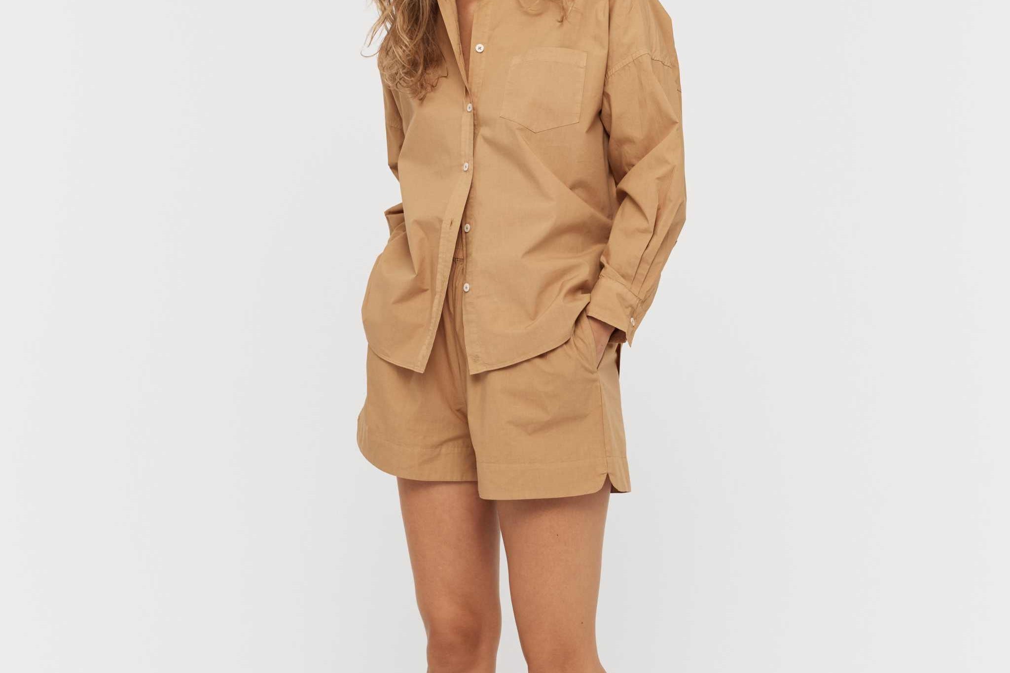 Chiara Long Sleeve Shirt in toffee color with relaxed fit and chest pocket, made of 100% cotton.