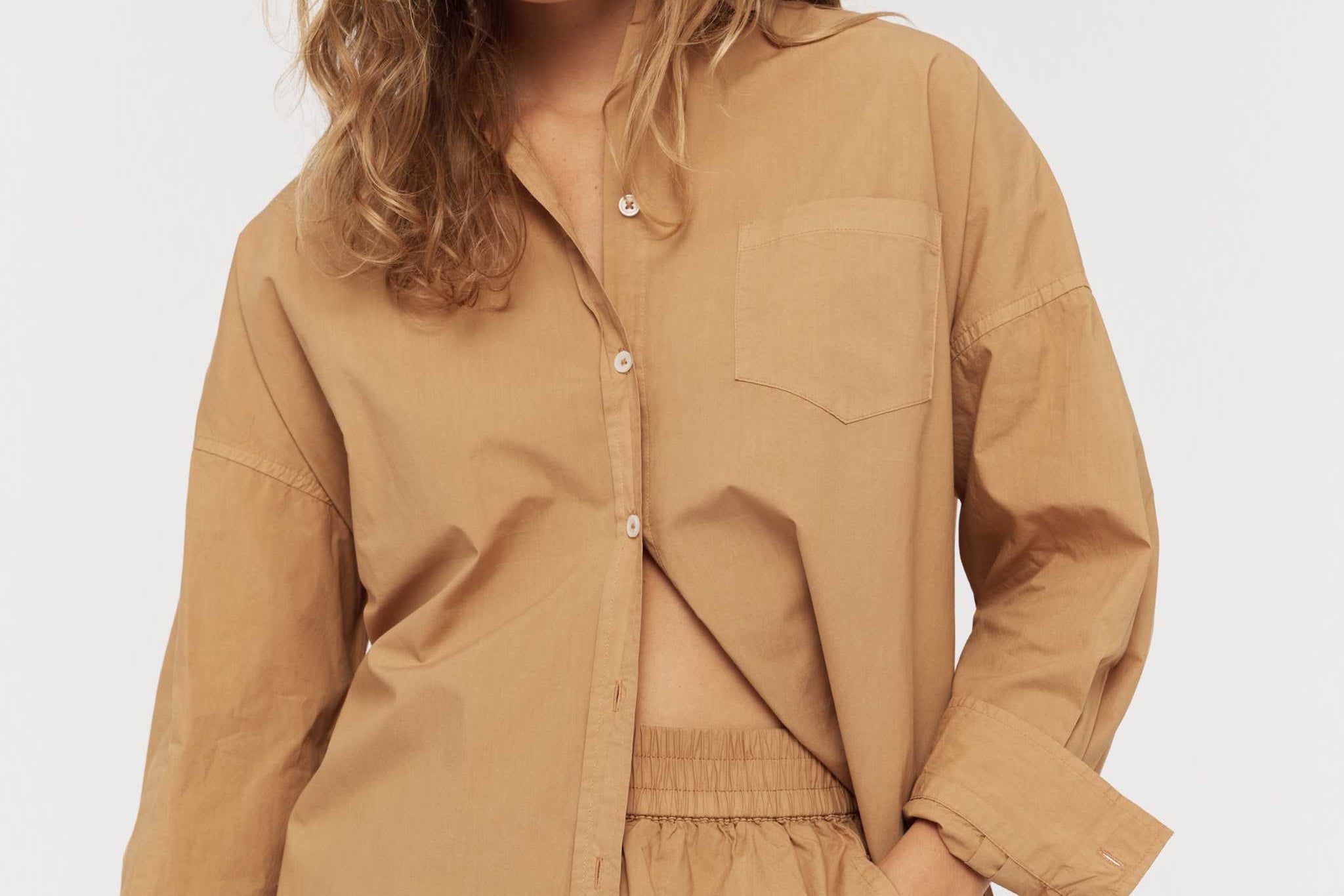 Chiara Long Sleeve Shirt in toffee color with relaxed fit and chest pocket, made of 100% cotton