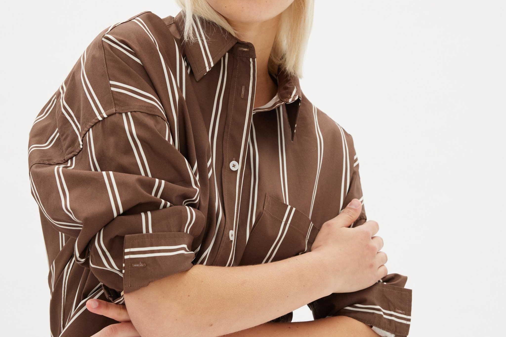 Chiara Shorts - Two Stripe - Coffee/White - Apparel