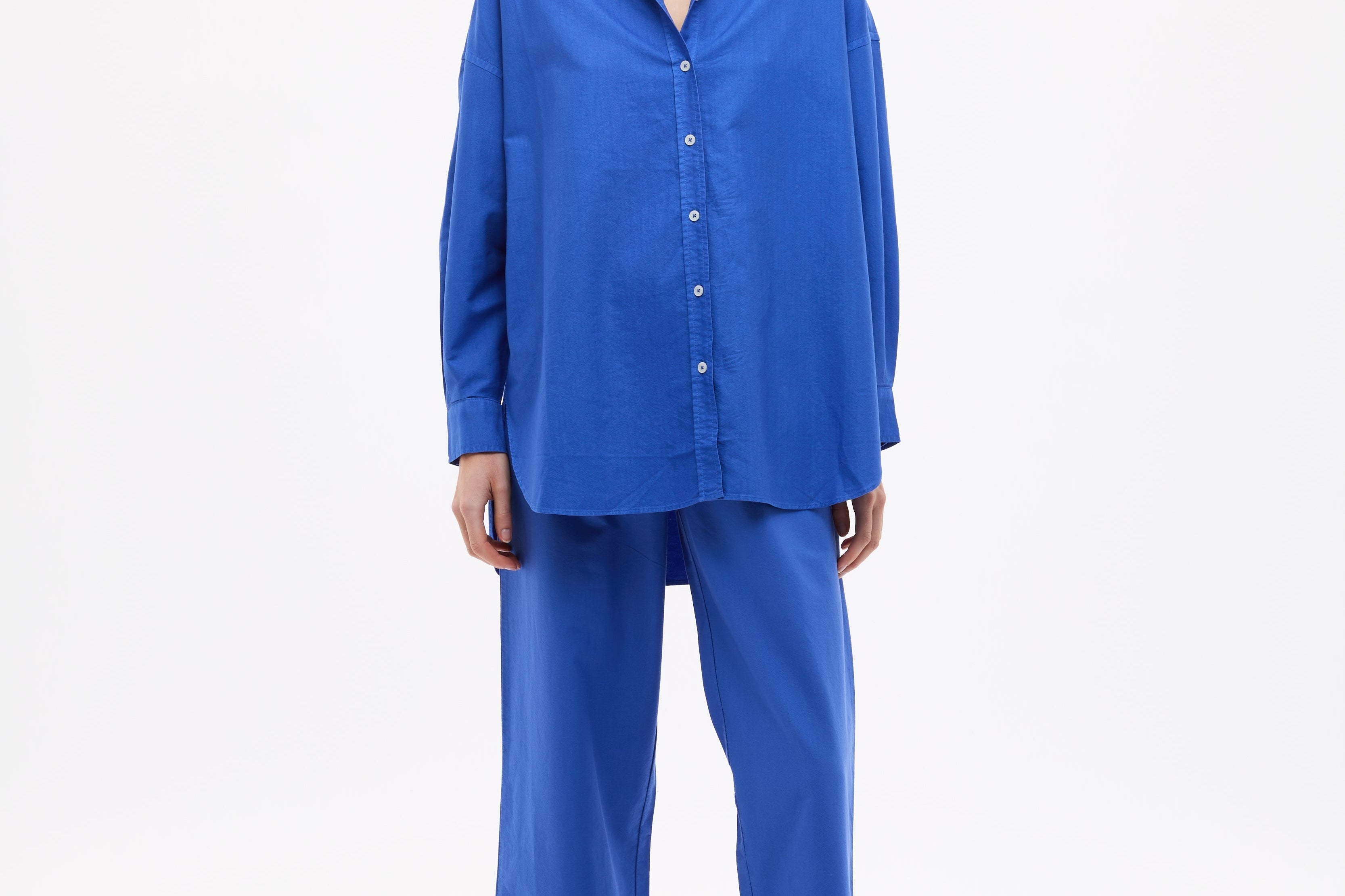 Mara Oversized Long Sleeve Shirt in cobalt blue with strong structure and oversized fit