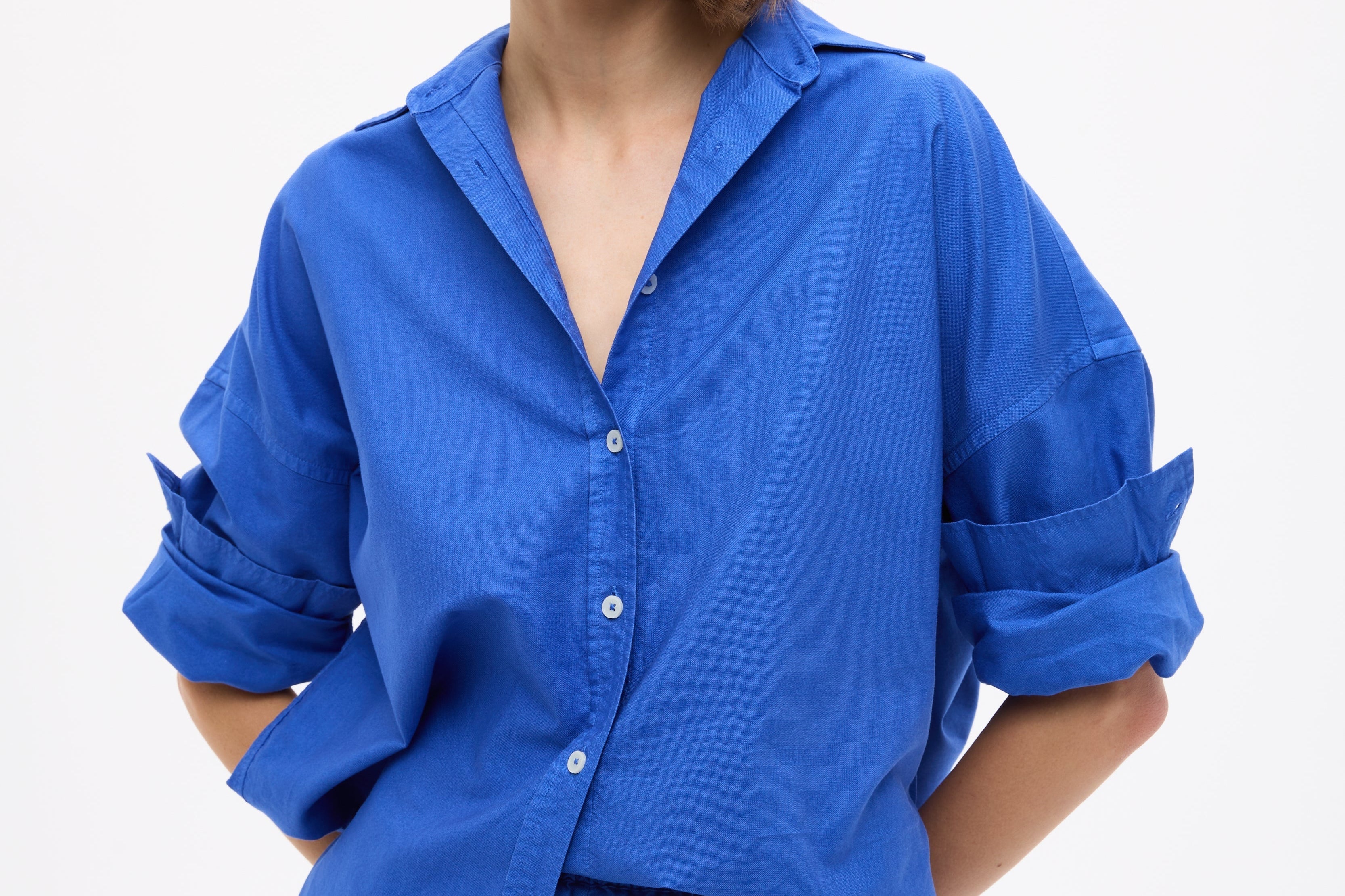 Mara Oversized Long Sleeve Shirt in cobalt blue with structured 100% cotton pinpoint fabric and oversized fit