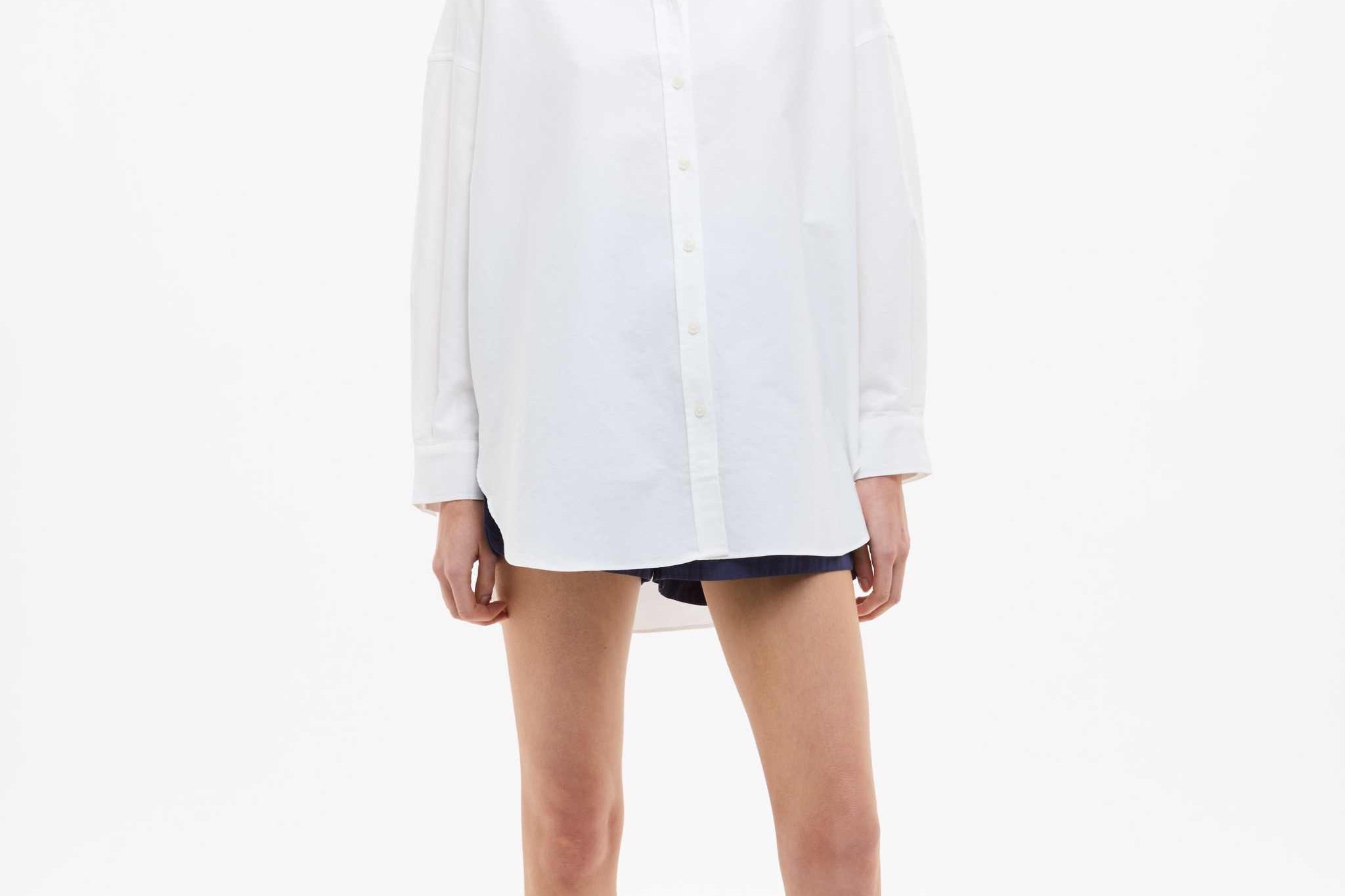 Oversized Classic White Shirt in white cotton with long sleeves and relaxed fit